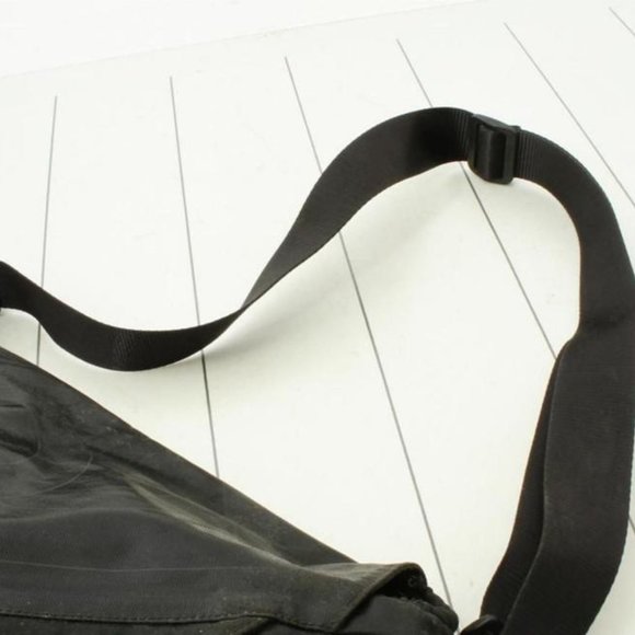 Chanel Black CC Logo Messenger Crossbody Bag  8618